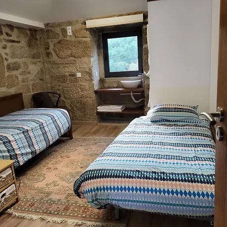 Cantinho Do Mourao Familial Com Terraco E Salamandra *