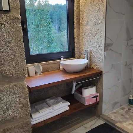 Casa de Férias Cantinho Do Mourão Familiale Com Terraço E Salamandra Ribeira de Pena