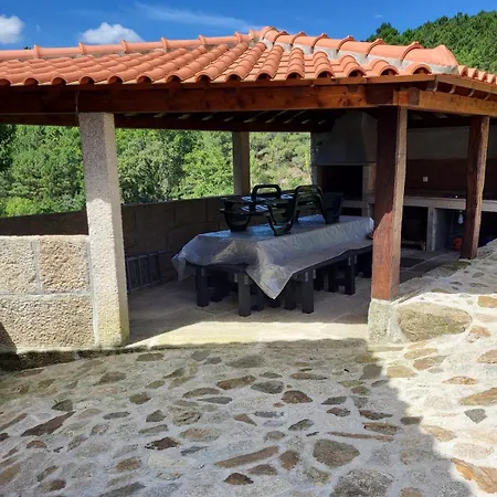 Cantinho Do Mourao Familial Com Terraco E Salamandra Ribeira de Pena