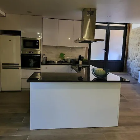 Cantinho Do Mourao Familial Com Terraco E Salamandra *