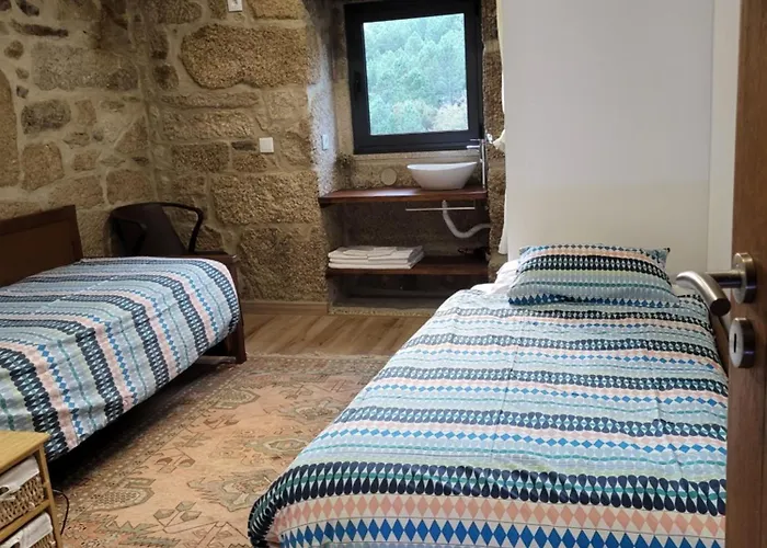 Cantinho Do Mourao Familial Com Terraco E Salamandra *