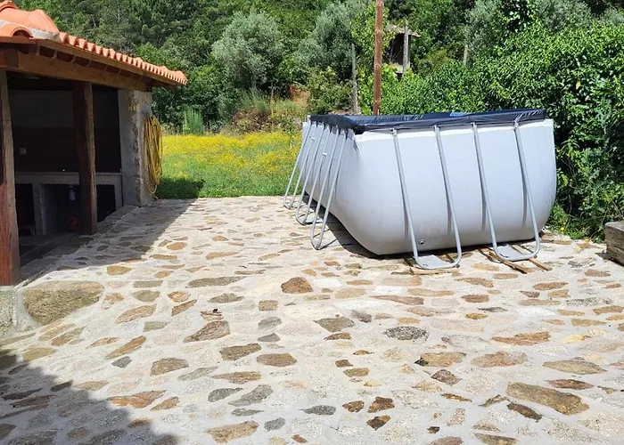 Cantinho Do Mourao Familial Com Terraco E Salamandra *