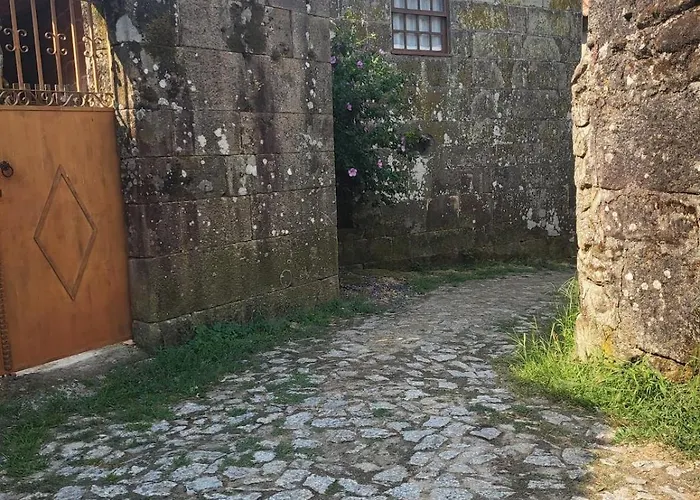 Cantinho Do Mourao Familial Com Terraco E Salamandra Ferienhaus