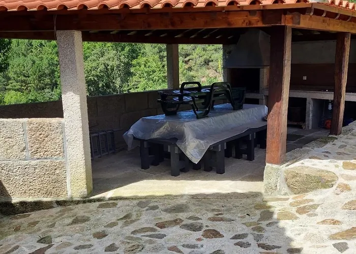 Cantinho Do Mourao Familial Com Terraco E Salamandra Ribeira de Pena