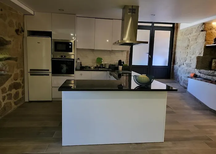 Cantinho Do Mourao Familial Com Terraco E Salamandra *