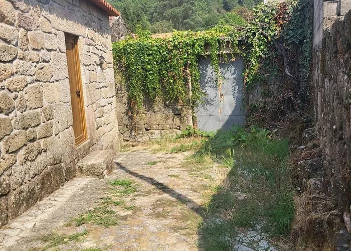 Cantinho Do Mourao Familial Com Terraco E Salamandra *