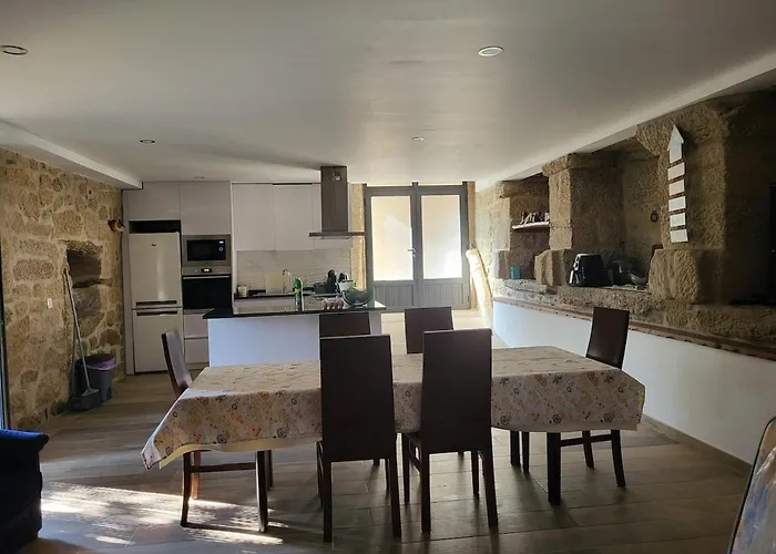 Cantinho Do Mourao Familial Com Terraco E Salamandra * Ribeira de Pena