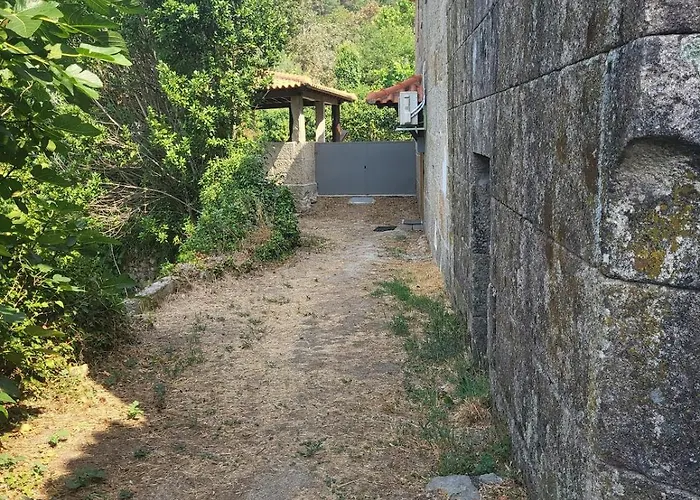 Cantinho Do Mourao Familial Com Terraco E Salamandra Ferienhaus